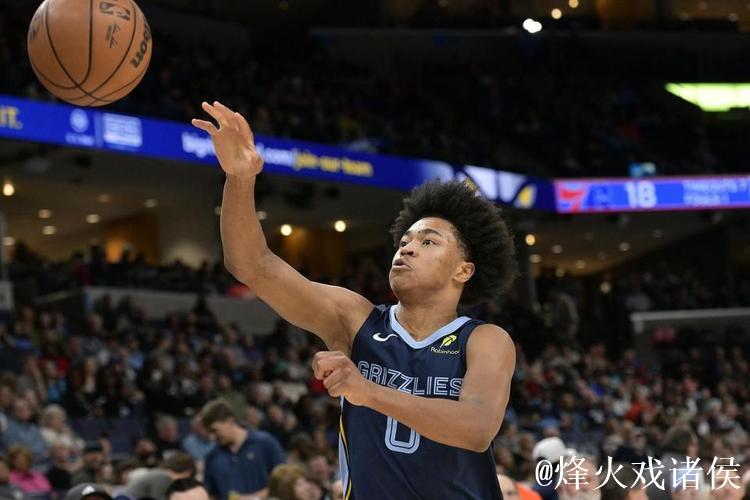 韦尔斯高效发挥！全场砍下16分5篮板3助攻1抢断助力团队